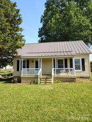 8504 Moores Chapel Road, Charlotte, NC 28214