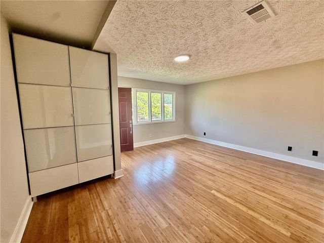 3240 Clairmont North NE, Atlanta, GA 30329