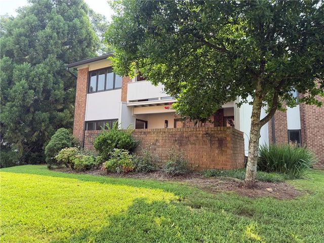 3240 Clairmont North NE, Atlanta, GA 30329