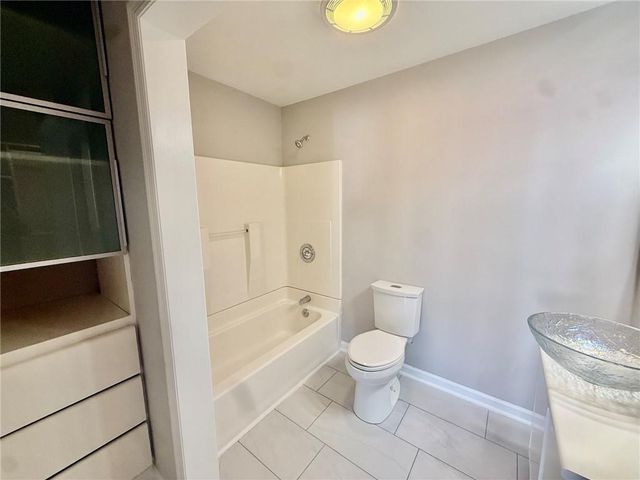 3240 Clairmont North NE, Atlanta, GA 30329