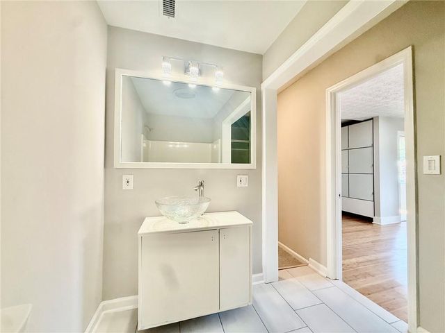 3240 Clairmont North NE, Atlanta, GA 30329