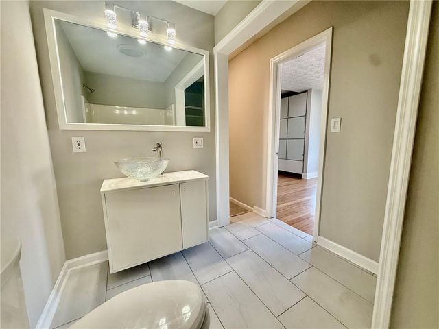 3240 Clairmont North NE, Atlanta, GA 30329