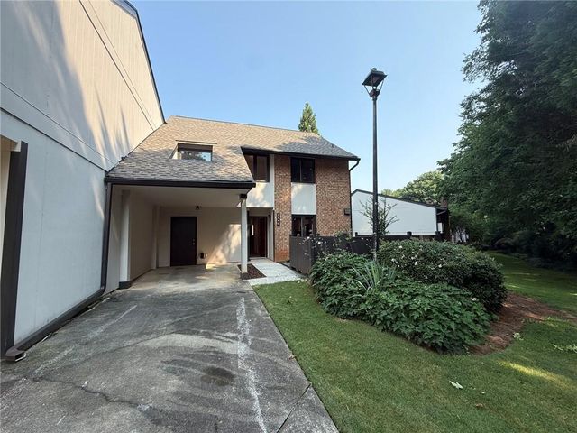 3240 Clairmont North NE, Atlanta, GA 30329
