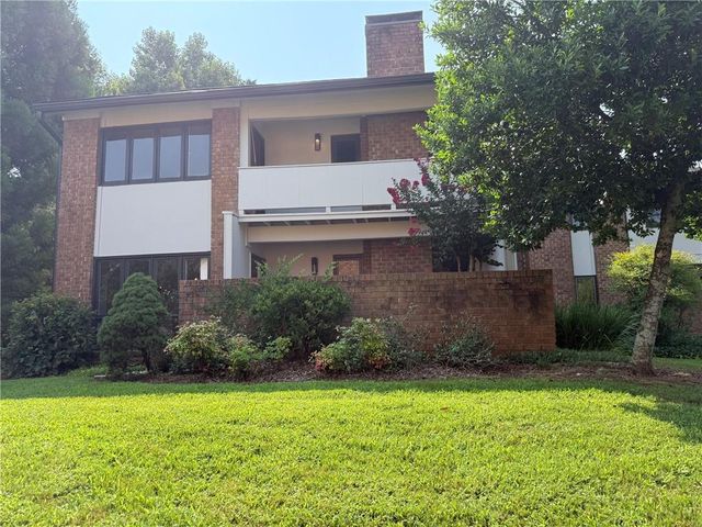 3240 Clairmont North NE, Atlanta, GA 30329
