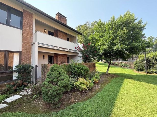 3240 Clairmont North NE, Atlanta, GA 30329