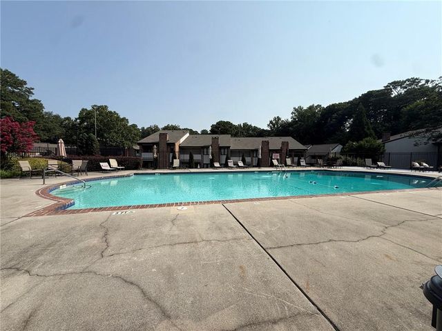 3240 Clairmont North NE, Atlanta, GA 30329