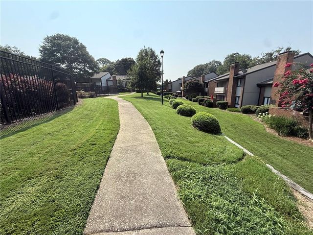 3240 Clairmont North NE, Atlanta, GA 30329