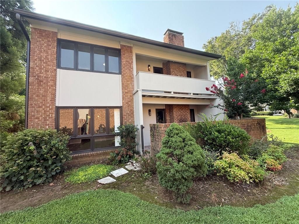 3240 Clairmont North NE, Atlanta, GA 30329