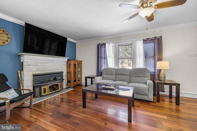 1131 NAAMANS CREEK RD, Garnet Valley, PA 19060