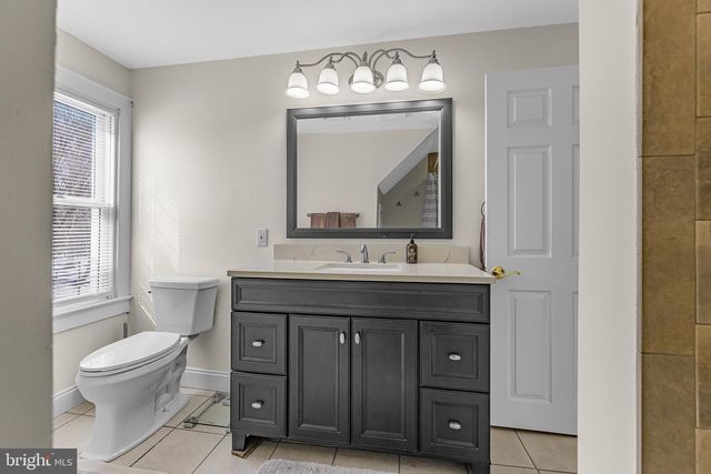 1131 NAAMANS CREEK RD, Garnet Valley, PA 19060