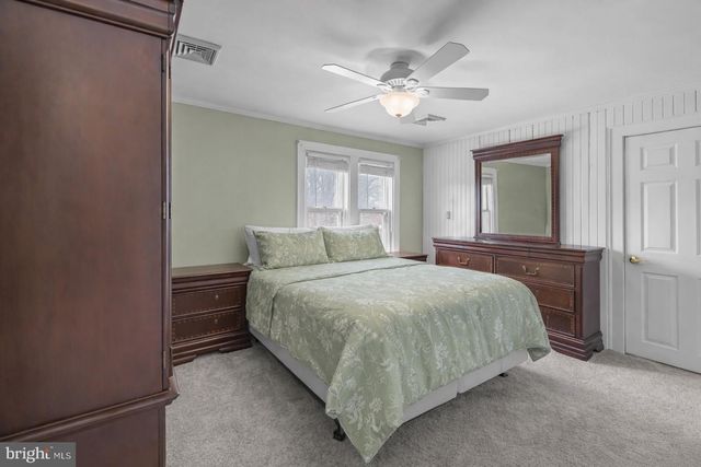 1131 NAAMANS CREEK RD, Garnet Valley, PA 19060