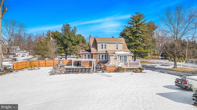 1131 NAAMANS CREEK RD, Garnet Valley, PA 19060