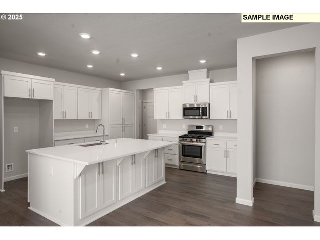 51097 Sw Amsterdam Ln, Scappoose, OR 97056