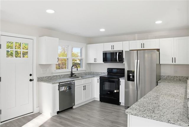 1143 43rd ST, Newport News, VA 23607