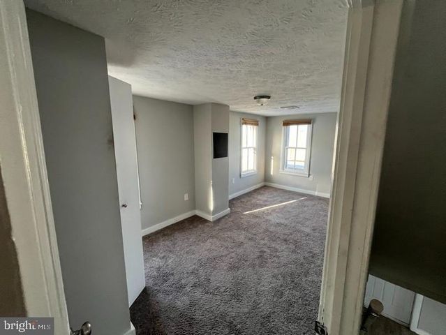 81 MAIN ST, Yorkana, PA 17406