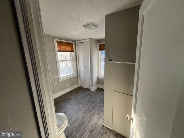 81 MAIN ST, Yorkana, PA 17406