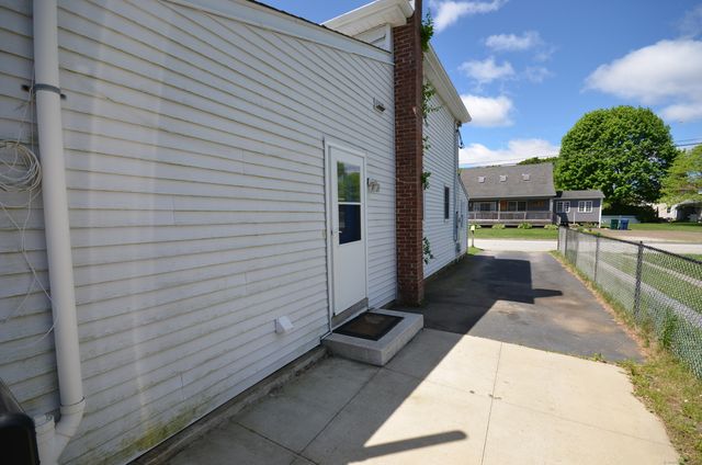 40 Portland Avenue 1, Old Lyme, CT 06371