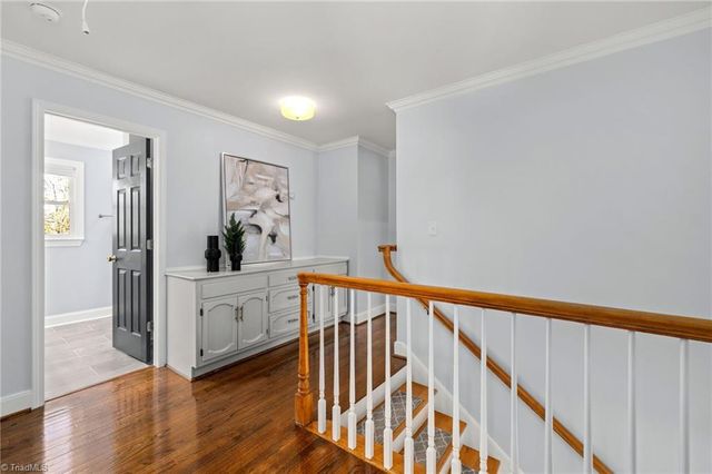 32 Kemp E Road, Greensboro, NC 27410