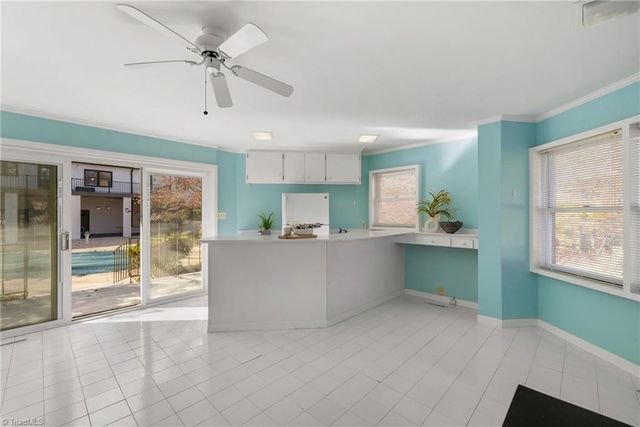 32 Kemp E Road, Greensboro, NC 27410