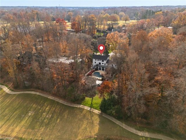 32 Kemp E Road, Greensboro, NC 27410