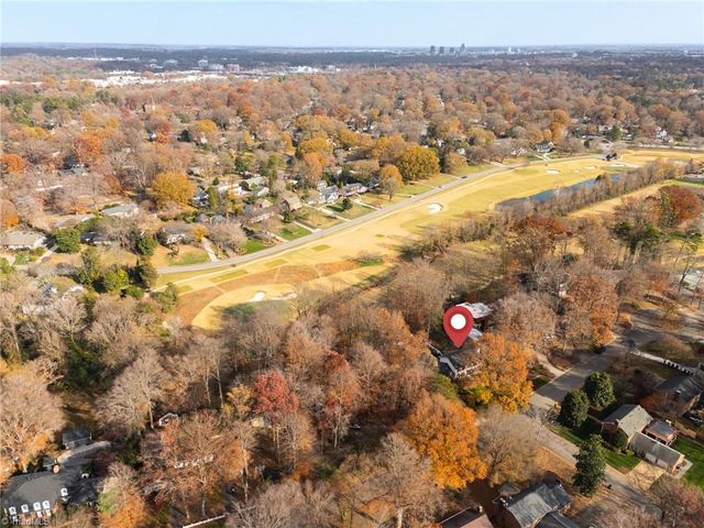 32 Kemp E Road, Greensboro, NC 27410