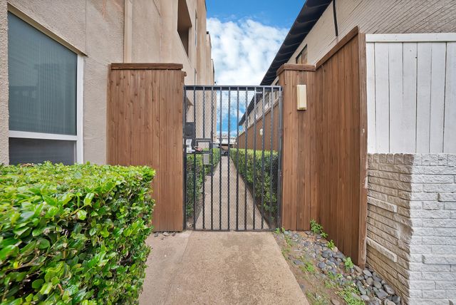 3918 N HALL Street 3, Dallas, TX 75219