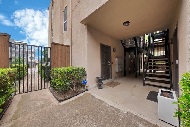 3918 N HALL Street 3, Dallas, TX 75219