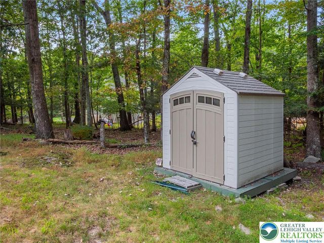 349 Carnation Road, Middle Smithfield Twp, PA 18302