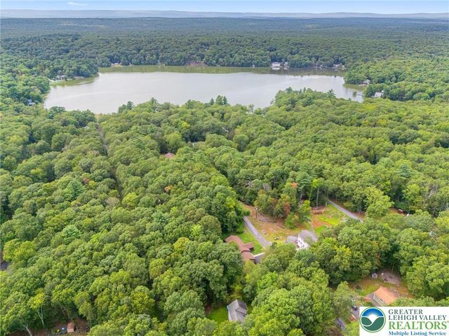 349 Carnation Road, Middle Smithfield Twp, PA 18302