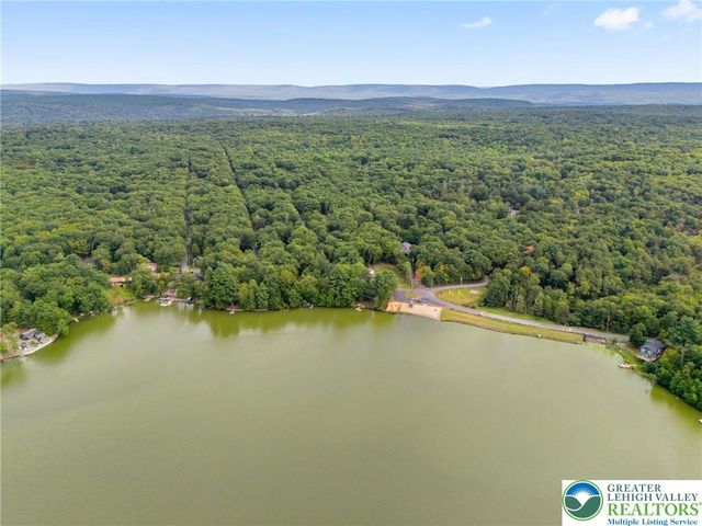 349 Carnation Road, Middle Smithfield Twp, PA 18302