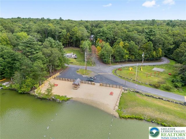 349 Carnation Road, Middle Smithfield Twp, PA 18302