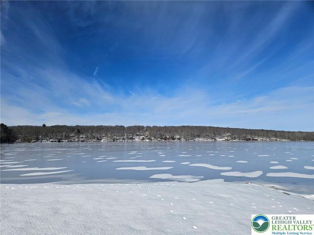 349 Carnation Road, Middle Smithfield Twp, PA 18302