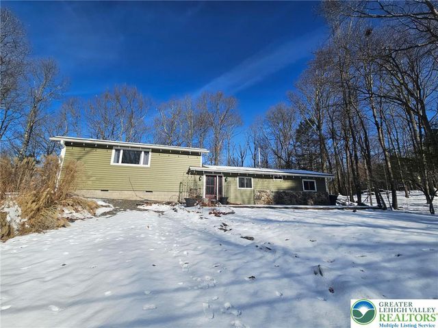 349 Carnation Road, Middle Smithfield Twp, PA 18302