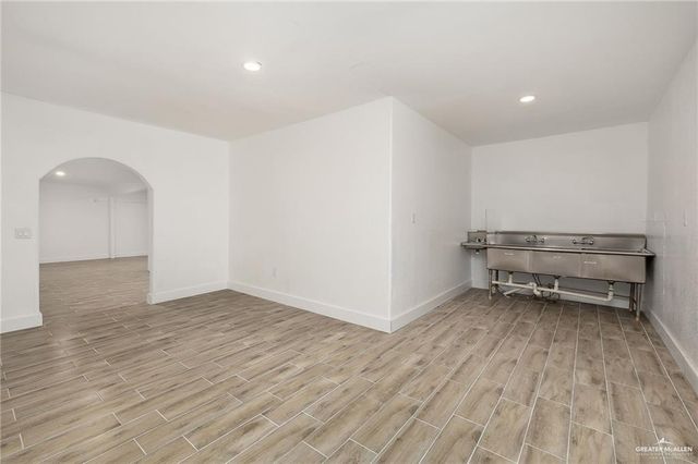 805 E Acacia Avenue, Alamo, TX 78516