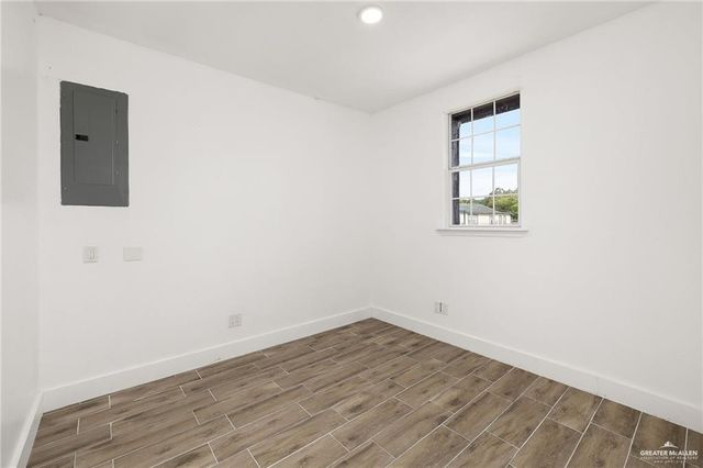 805 E Acacia Avenue, Alamo, TX 78516