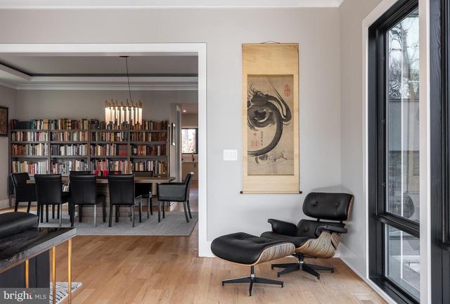 6884 CHURCHILL RD, Mclean, VA 22101