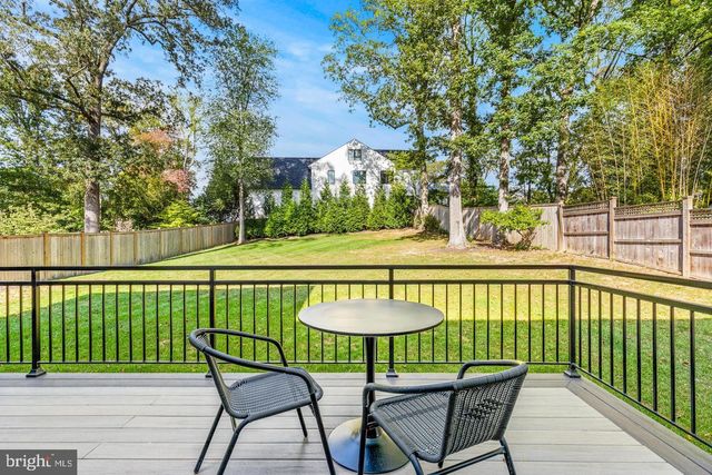 6884 CHURCHILL RD, Mclean, VA 22101