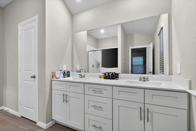 4716 Stunning Pathway, Haltom City, TX 76117
