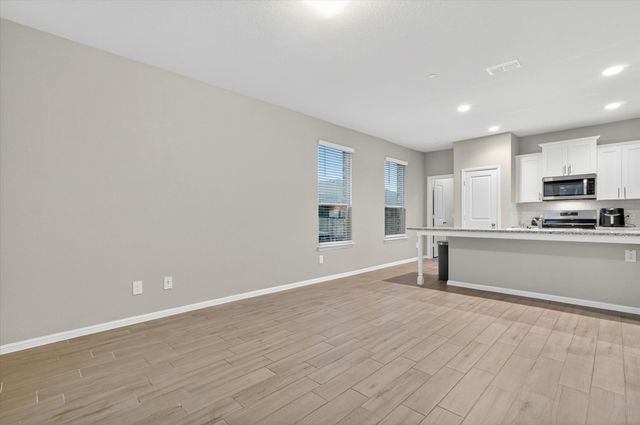 4716 Stunning Pathway, Haltom City, TX 76117