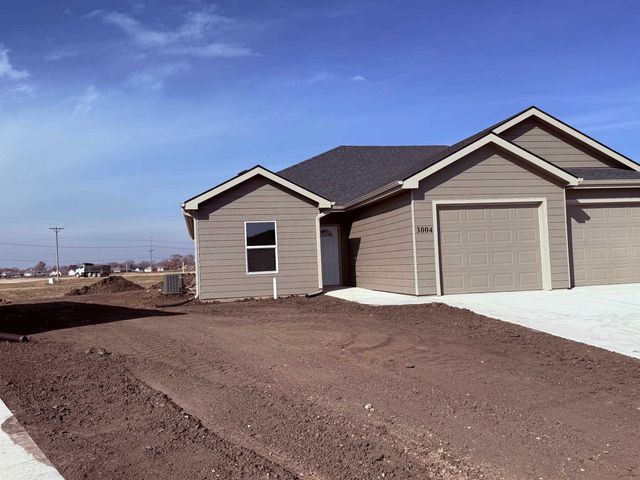 3004 Fountain Dr, Salina, KS 67401