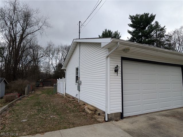 1294 Cherry Lane, Uniontown, OH 44685