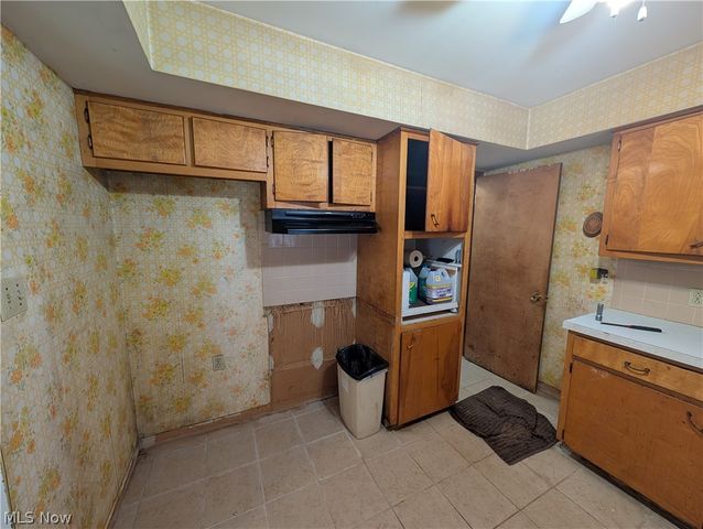 1294 Cherry Lane, Uniontown, OH 44685