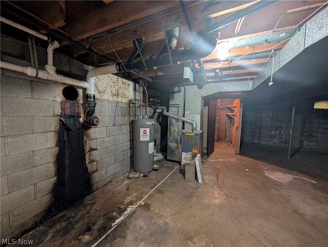 1294 Cherry Lane, Uniontown, OH 44685