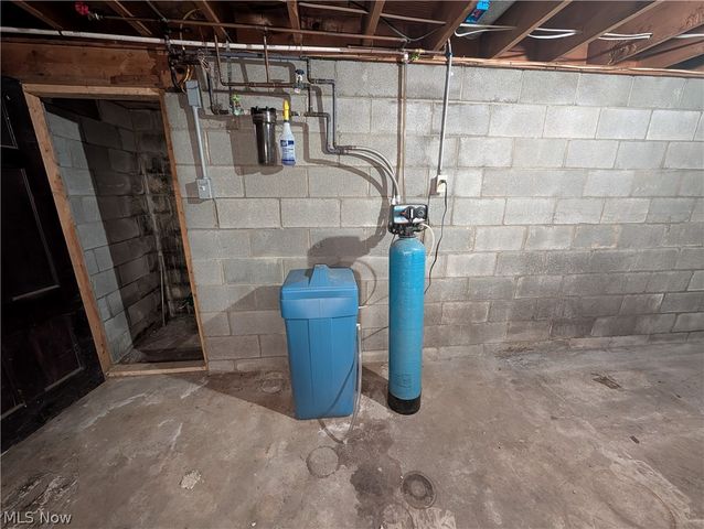 1294 Cherry Lane, Uniontown, OH 44685