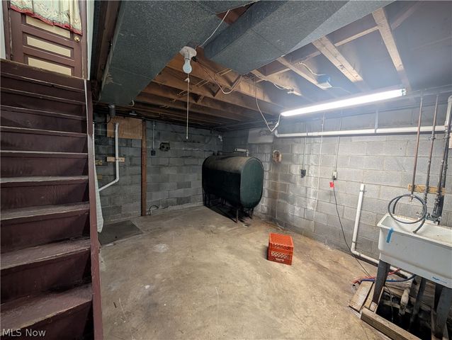 1294 Cherry Lane, Uniontown, OH 44685