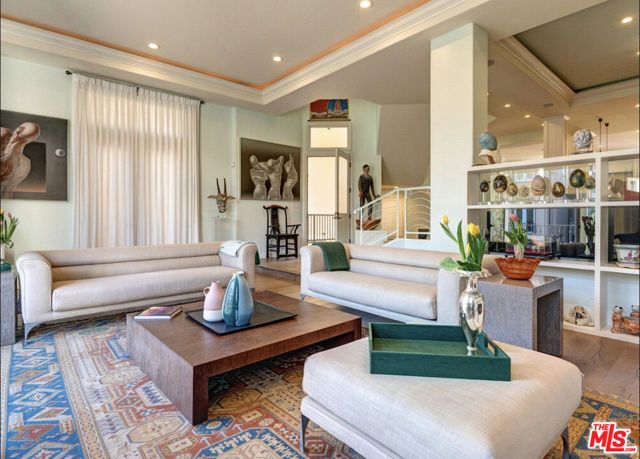 129 Channel Pointe Mall, Marina Del Rey, CA 90292