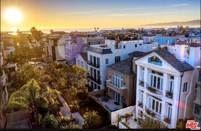 129 Channel Pointe Mall, Marina Del Rey, CA 90292