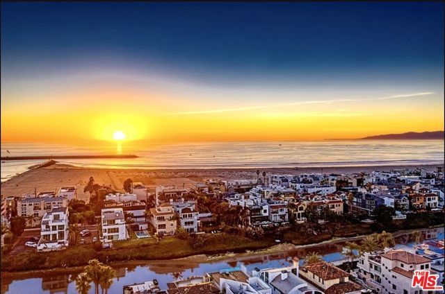 129 Channel Pointe Mall, Marina Del Rey, CA 90292