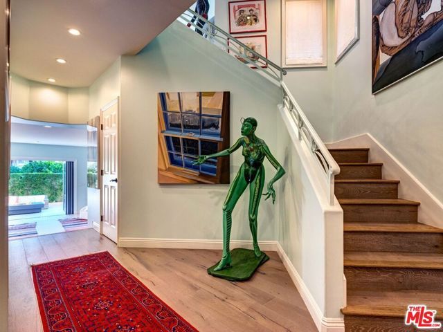 129 Channel Pointe Mall, Marina Del Rey, CA 90292