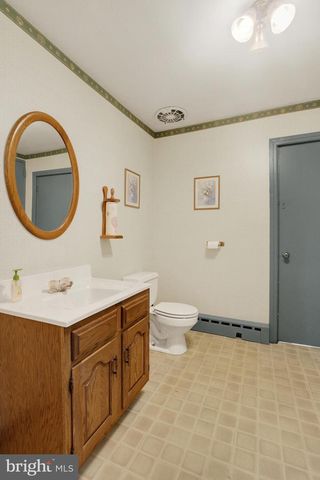 209 BROADWAY, Hanover, PA 17331